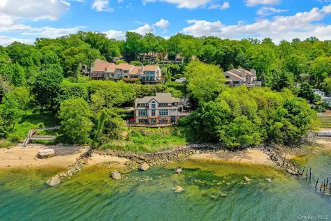 35 Sunview Drive Glen Cove NY 11542