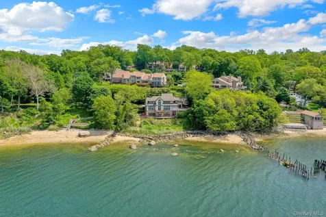 35 Sunview Drive Glen Cove NY 11542