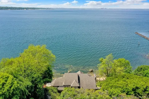 35 Sunview Drive Glen Cove NY 11542