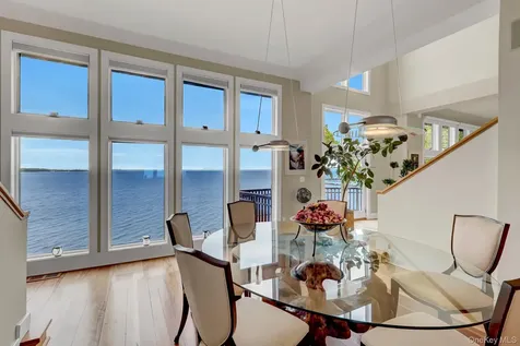 35 Sunview Drive Glen Cove NY 11542