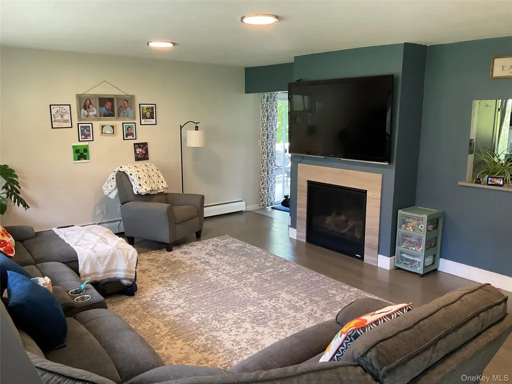 15 Brooker Drive Newburgh NY 12550