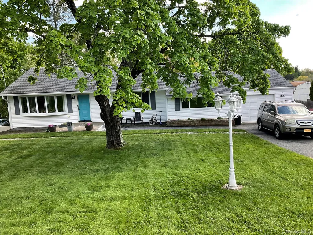 15 Brooker Drive Newburgh NY 12550