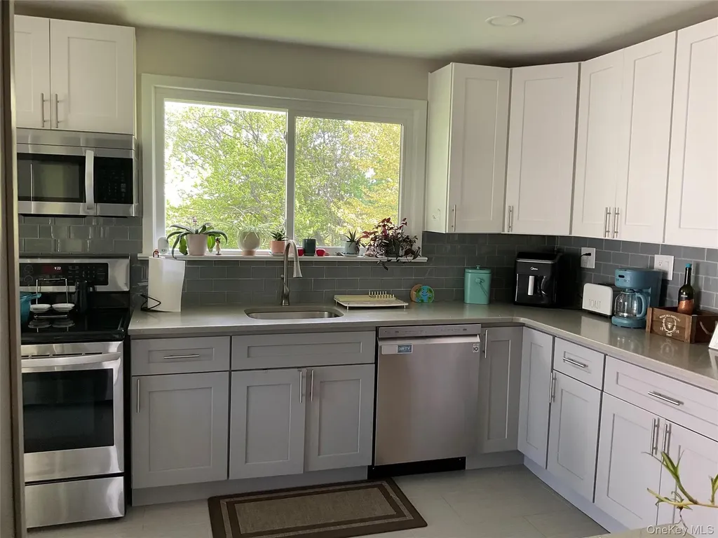 15 Brooker Drive Newburgh NY 12550