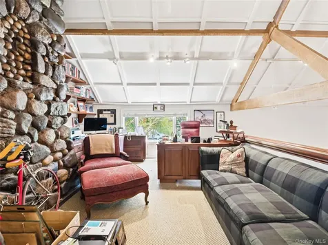 2 Aspen Place Great Neck NY 11021