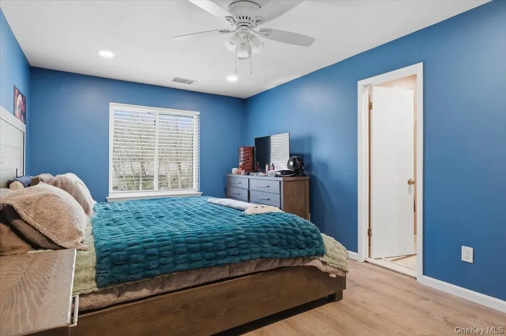 1001 Skyline Drive Coram NY 11727