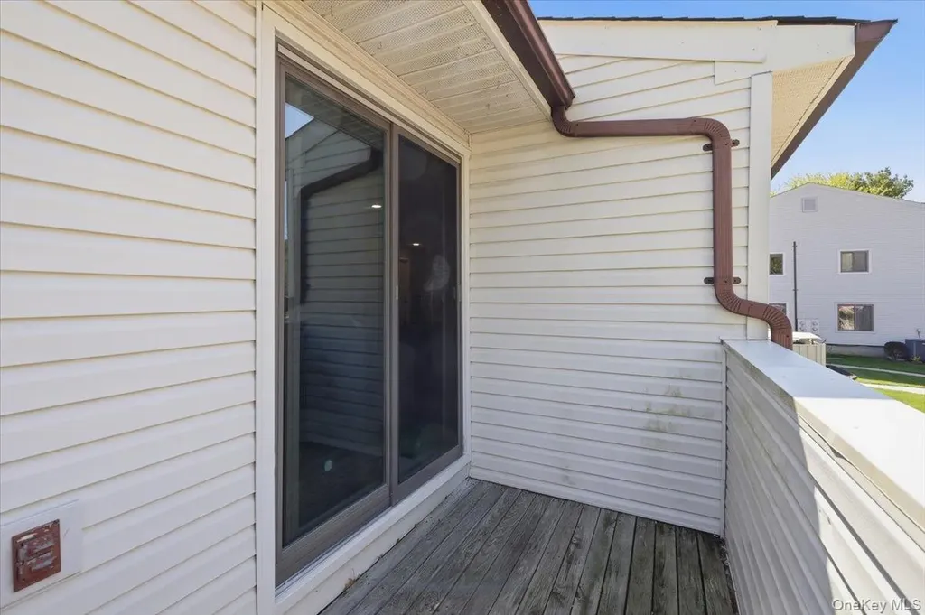 1001 Skyline Drive Coram NY 11727