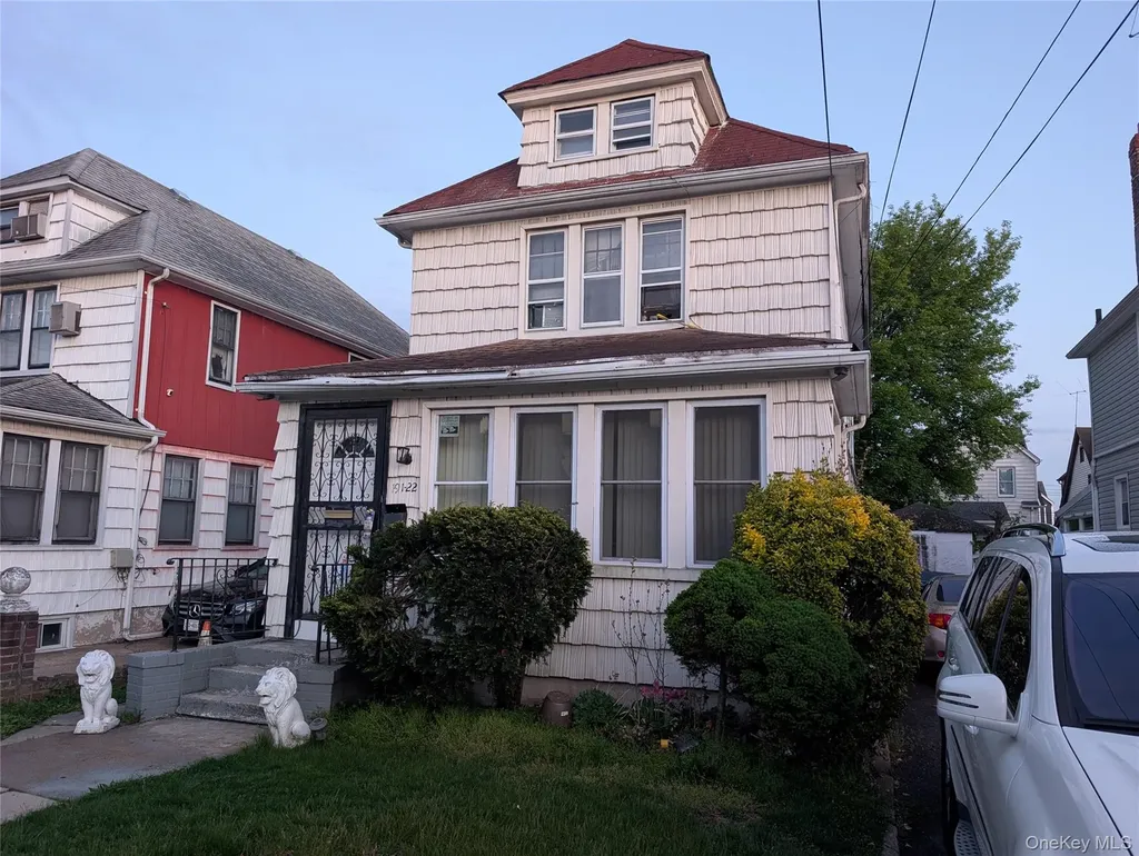 19122 113th Avenue Saint Albans NY 11412