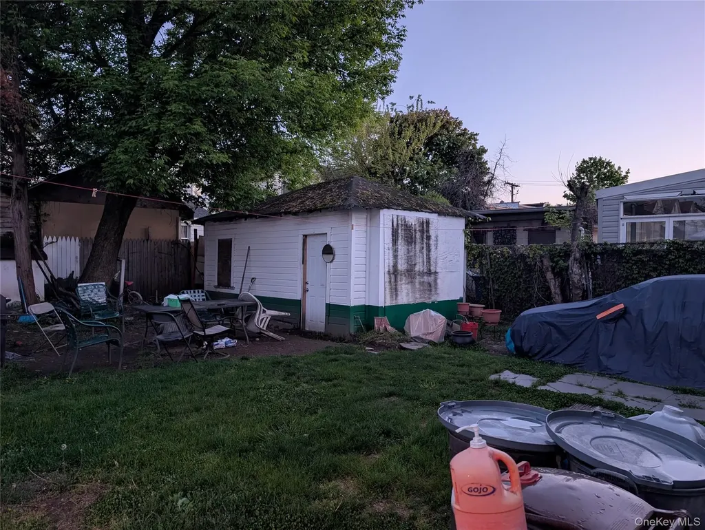 19122 113th Avenue Saint Albans NY 11412