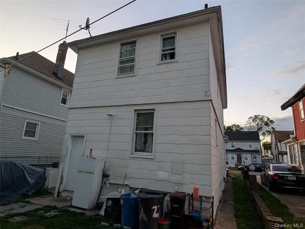 19122 113th Avenue Saint Albans NY 11412