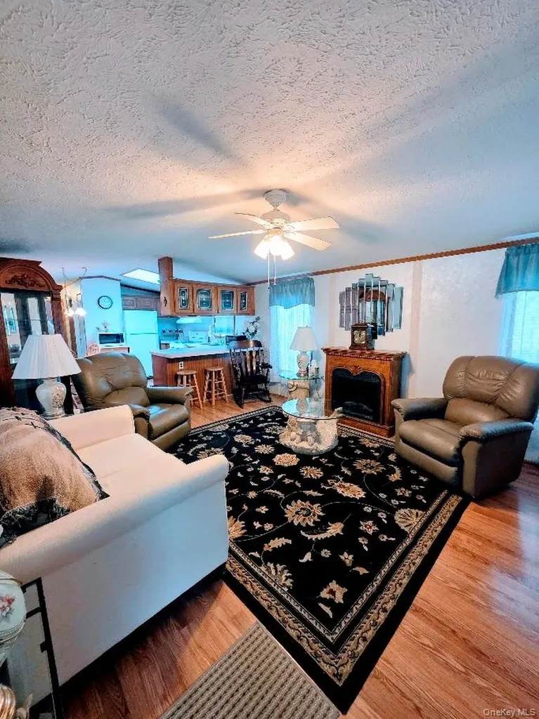 37 Hubbard Avenue Riverhead NY 11901