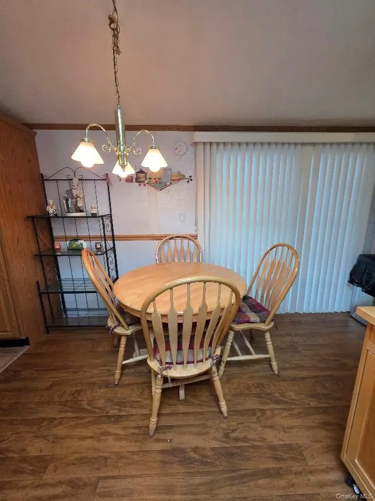 37 Hubbard Avenue Riverhead NY 11901