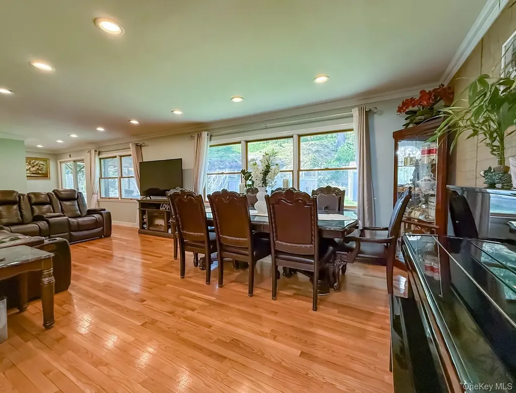 49 Meadow Road Montrose NY 10548