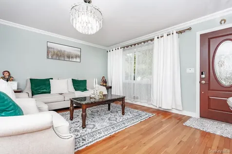 49 Meadow Road Montrose NY 10548