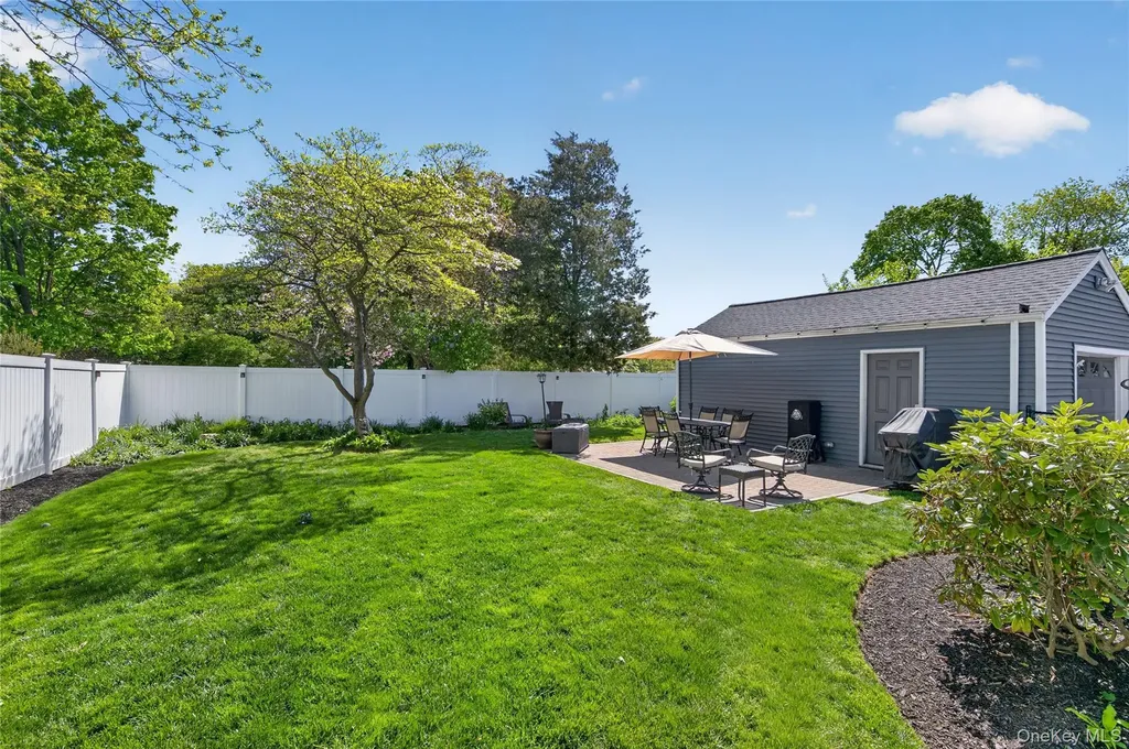 492 Atlantic Street East Northport NY 11731