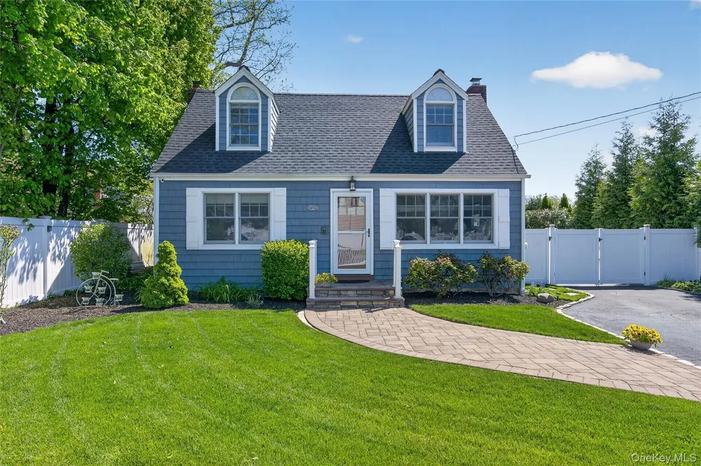 492 Atlantic Street East Northport NY 11731