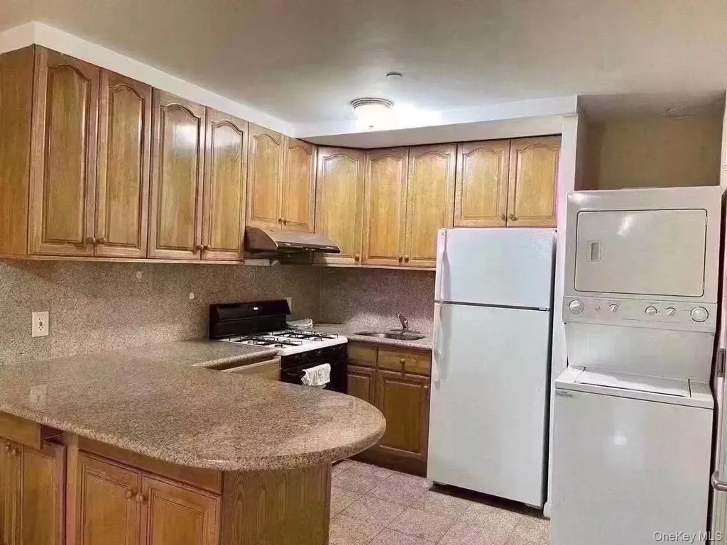 3122 Union Street Flushing NY 11354