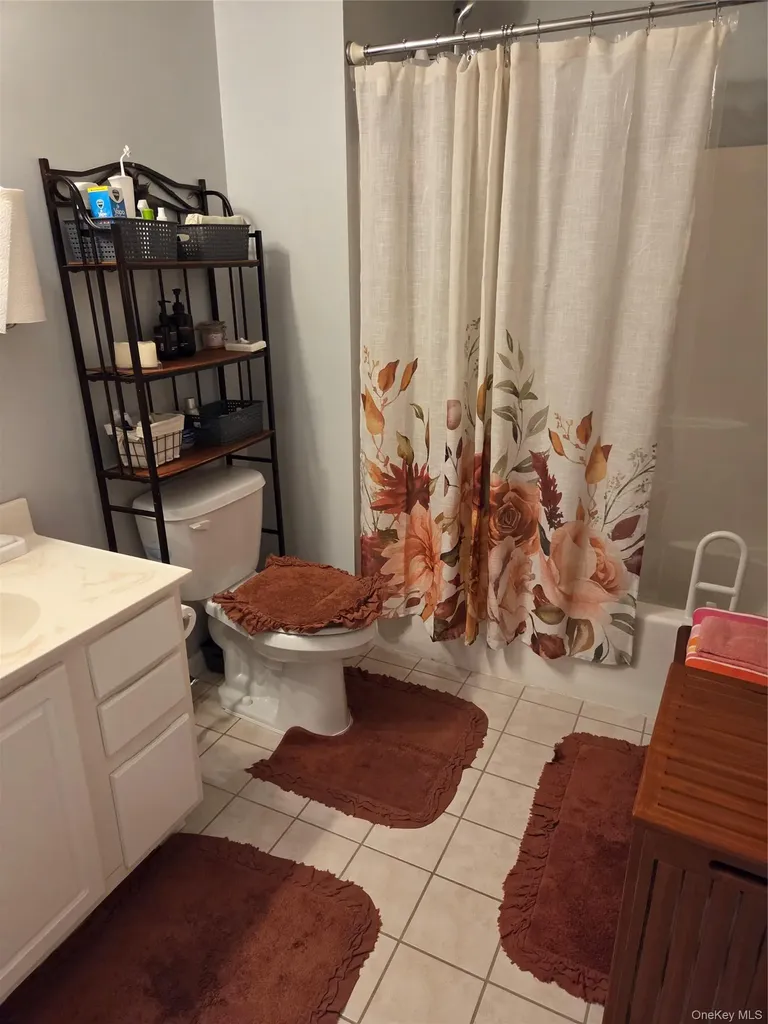 49 Aveonis Court Fishkill NY 12524