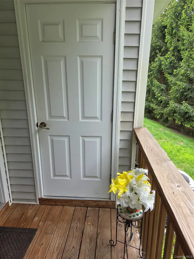 49 Aveonis Court Fishkill NY 12524