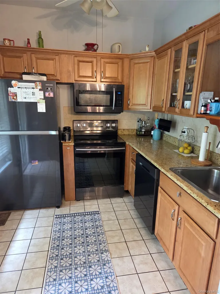 49 Aveonis Court Fishkill NY 12524