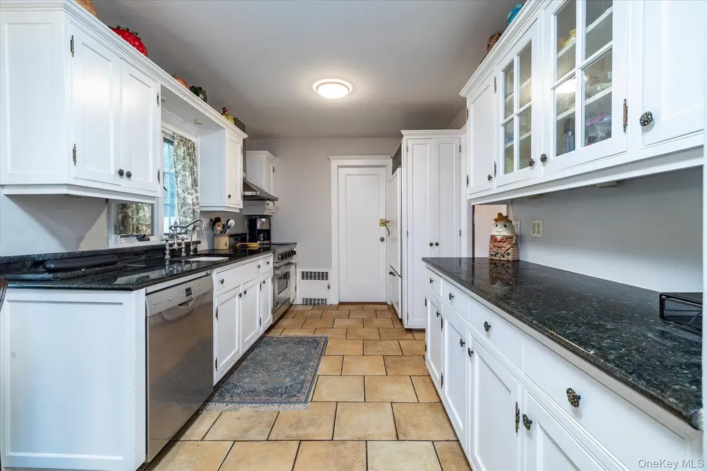 19 Addison Place Rockville Centre NY 11570
