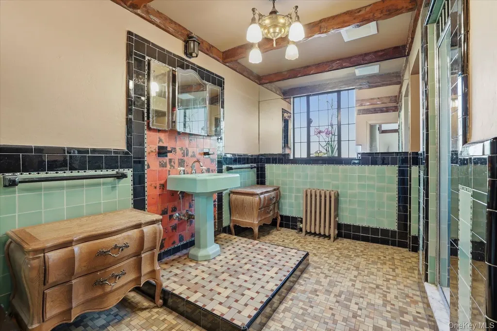 19 Addison Place Rockville Centre NY 11570