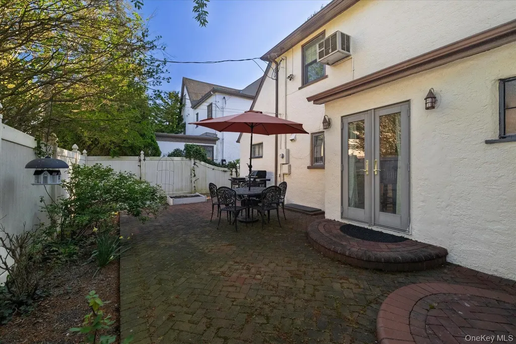 19 Addison Place Rockville Centre NY 11570