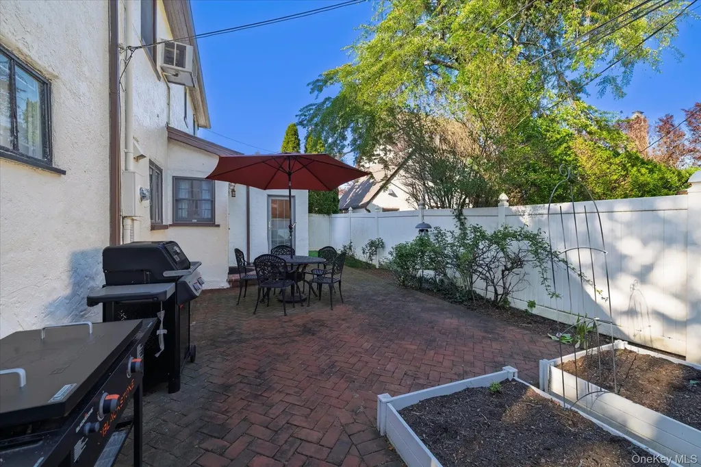 19 Addison Place Rockville Centre NY 11570