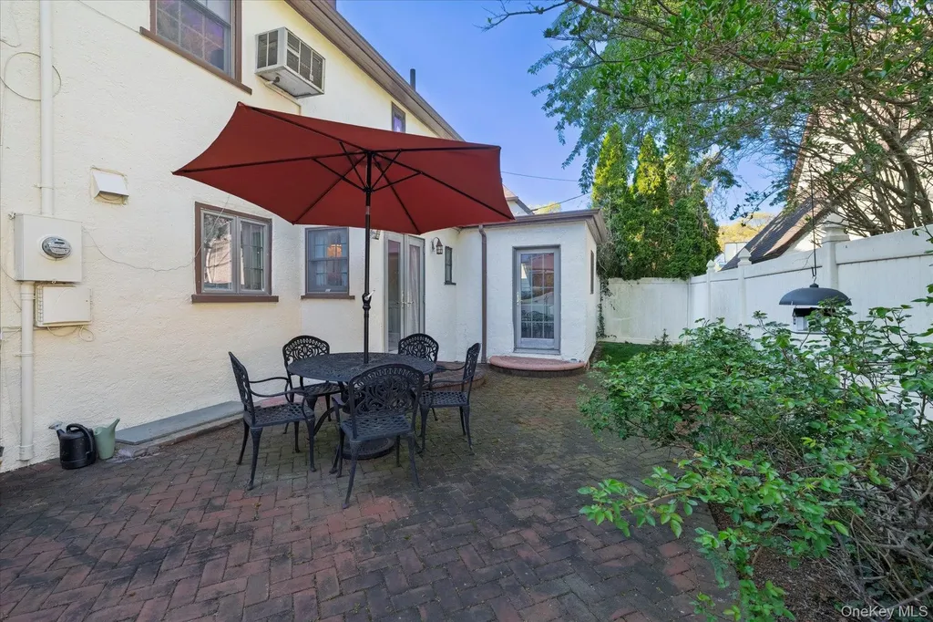19 Addison Place Rockville Centre NY 11570