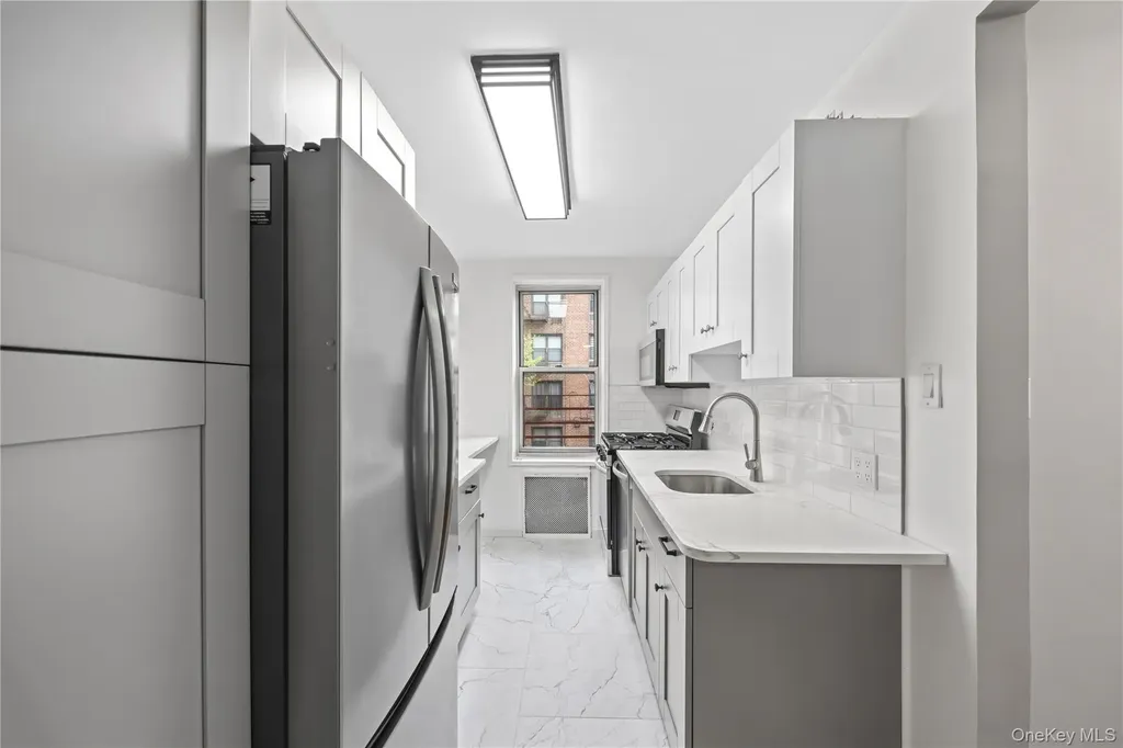 6535 Broadway Bronx NY 10471