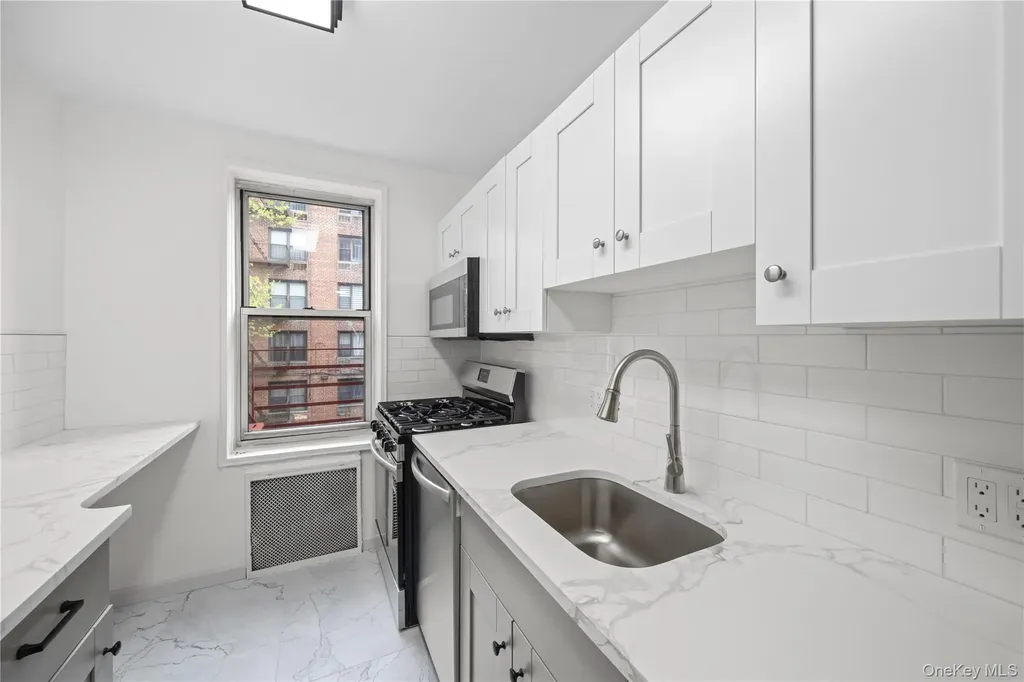 6535 Broadway Bronx NY 10471
