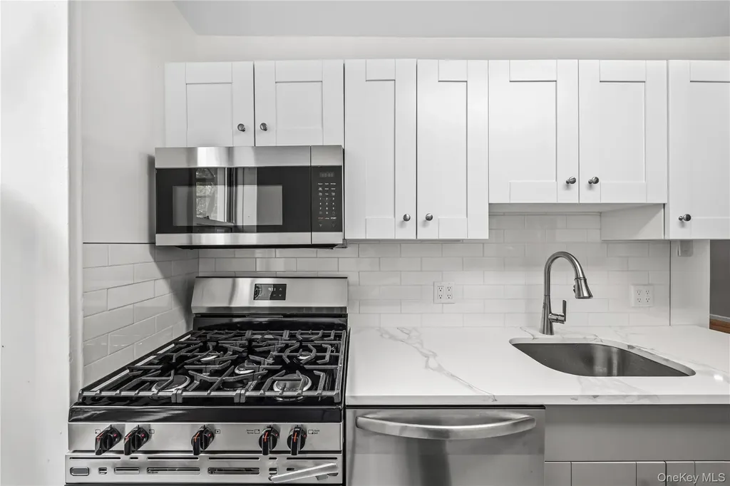 6535 Broadway Bronx NY 10471