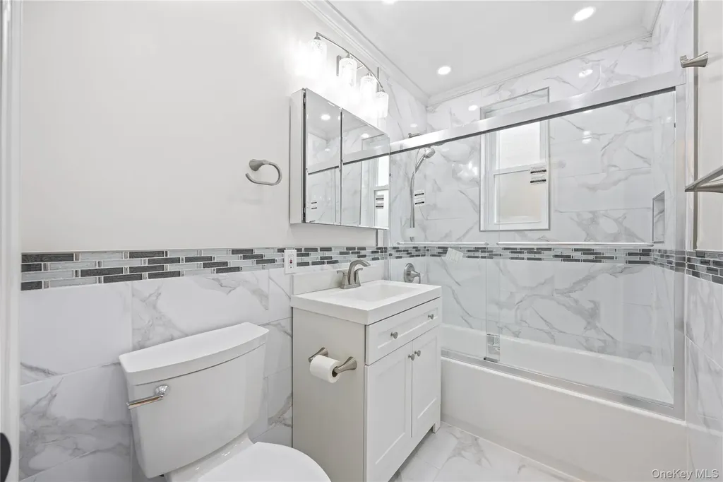 6535 Broadway Bronx NY 10471