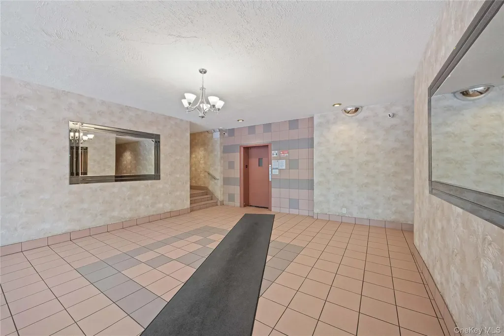 6535 Broadway Bronx NY 10471