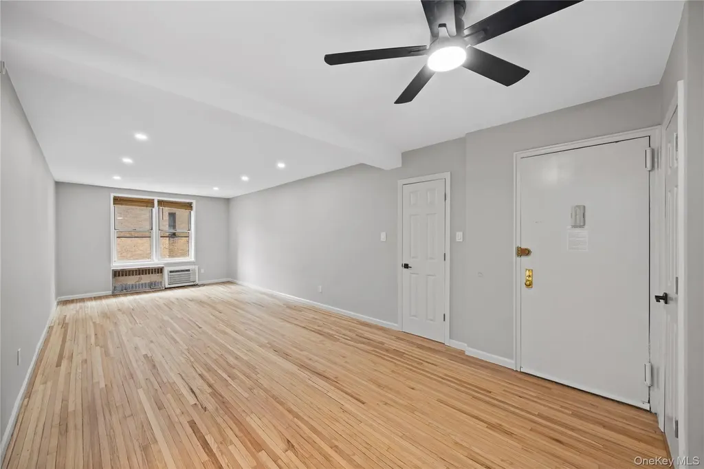 6535 Broadway Bronx NY 10471