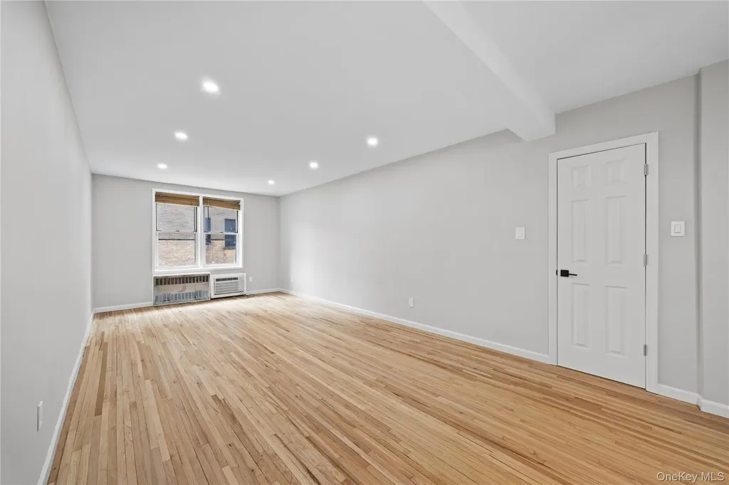 6535 Broadway Bronx NY 10471