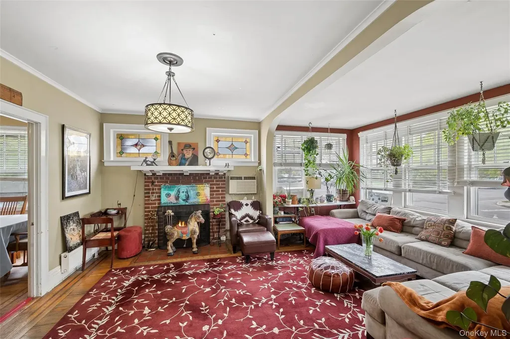 12 Harvard Avenue Hewlett NY 11557