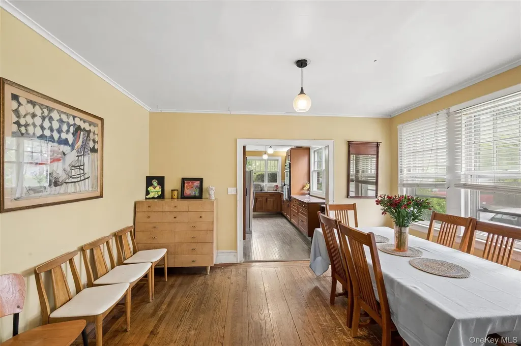 12 Harvard Avenue Hewlett NY 11557