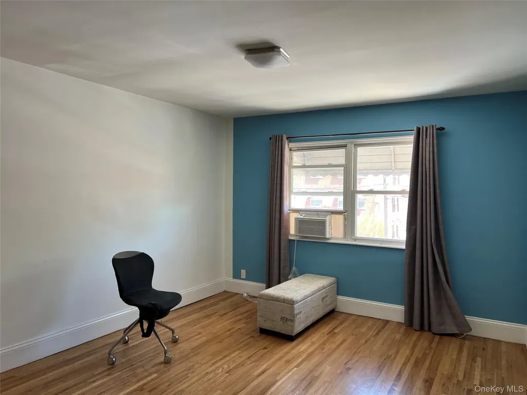 1308 E 223rd Street Bronx NY 10466