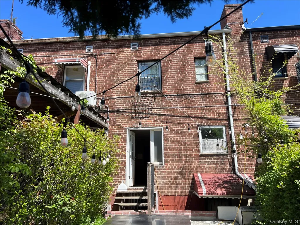 1308 E 223rd Street Bronx NY 10466