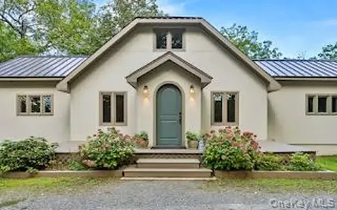 4317 Ny 23 Hudson NY 12534