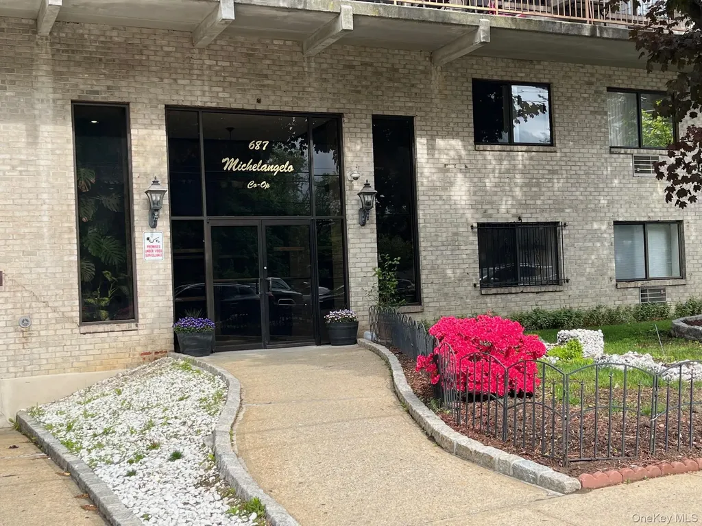 687 Bronx River Road Yonkers NY 10704