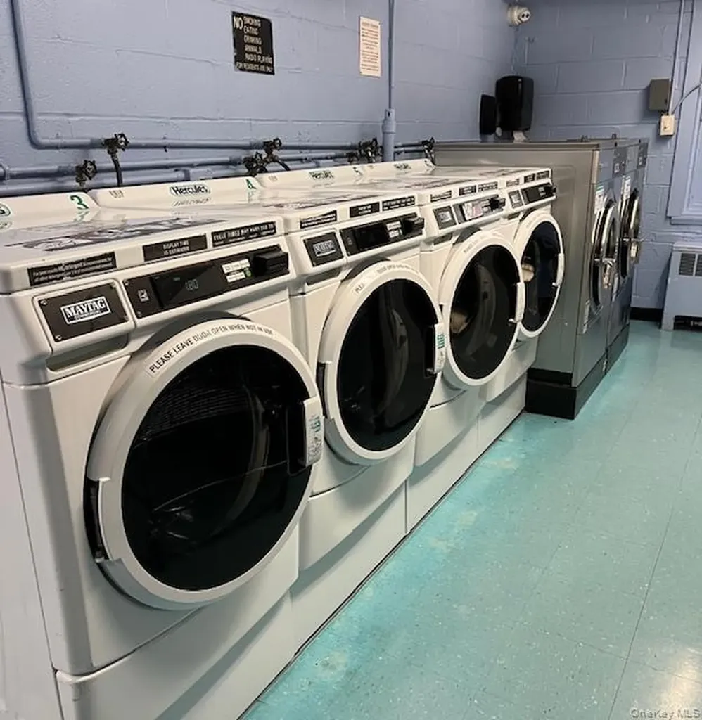687 Bronx River Road Yonkers NY 10704