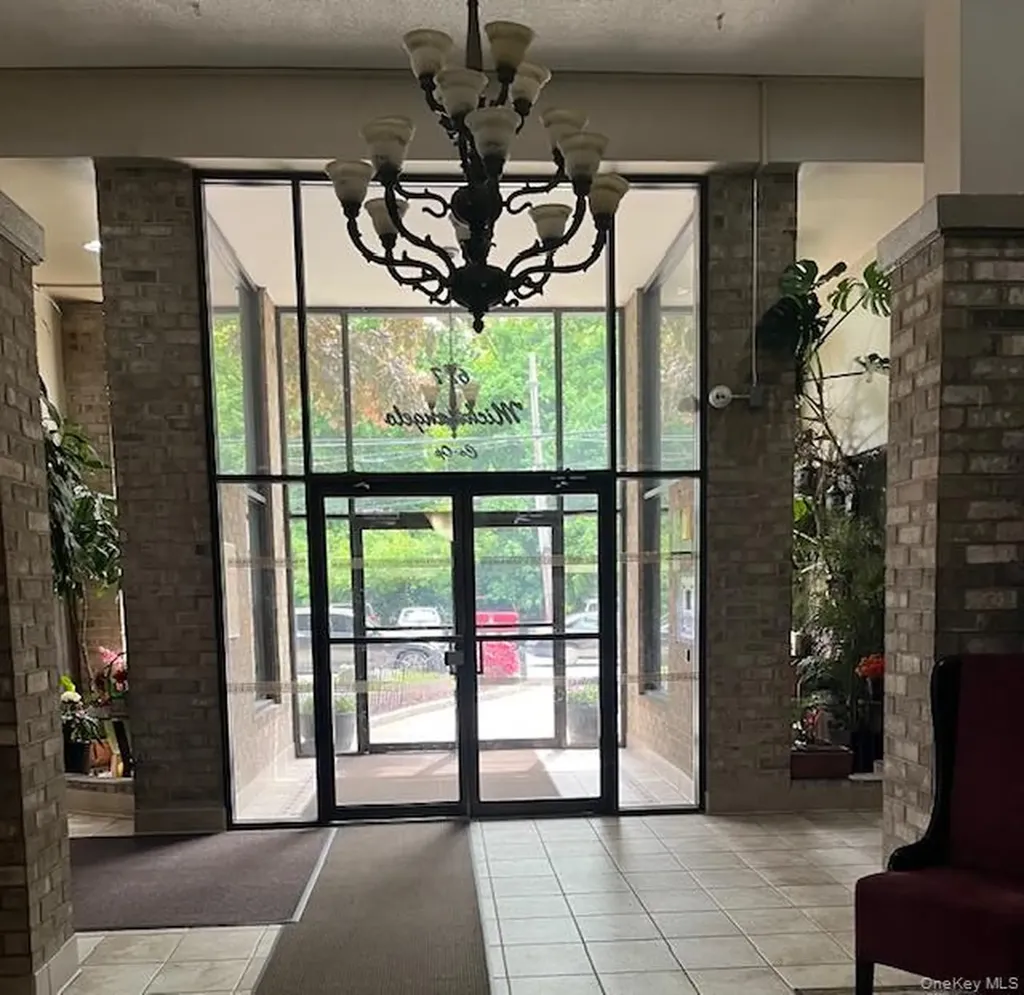 687 Bronx River Road Yonkers NY 10704