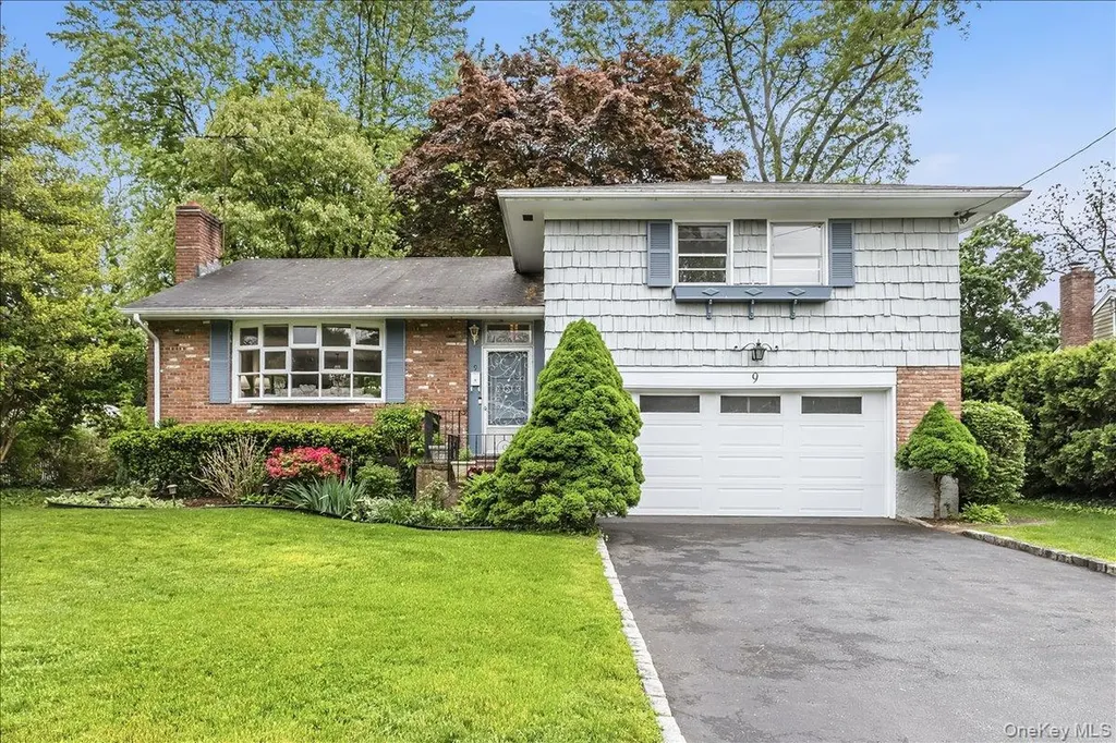 9 Fox Ridge Lane Locust Valley NY 11560