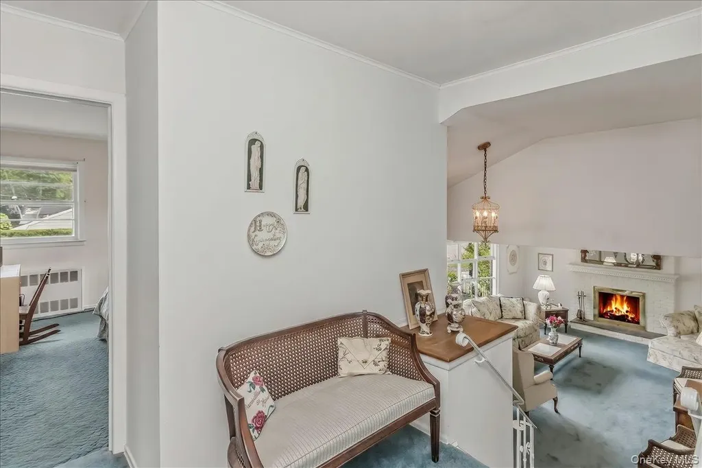 9 Fox Ridge Lane Locust Valley NY 11560