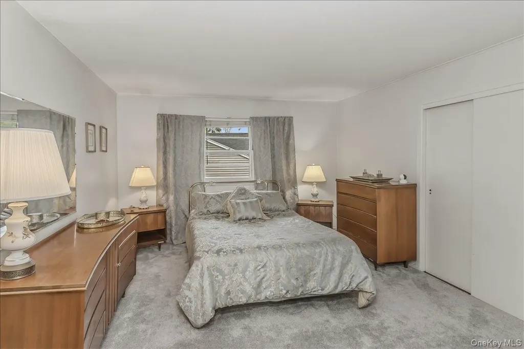 9 Fox Ridge Lane Locust Valley NY 11560