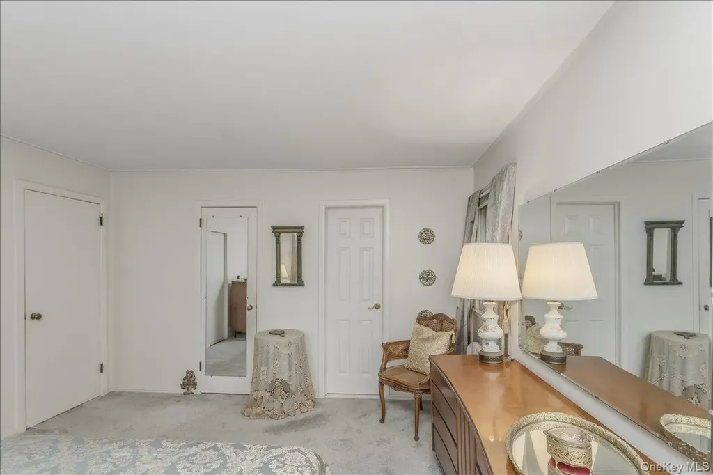 9 Fox Ridge Lane Locust Valley NY 11560