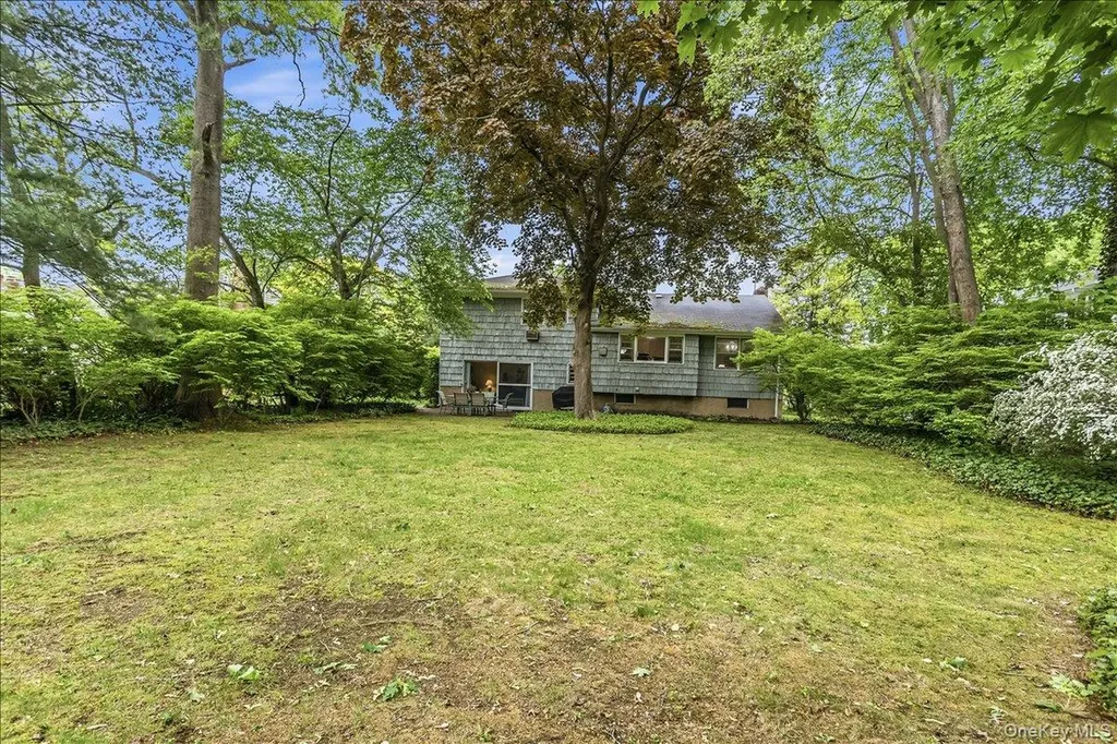 9 Fox Ridge Lane Locust Valley NY 11560