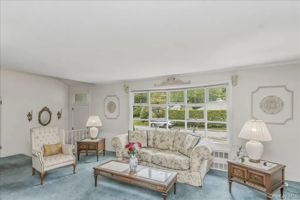 9 Fox Ridge Lane Locust Valley NY 11560
