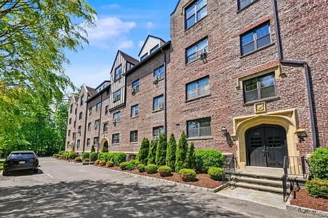 1452 Boston Post Road Larchmont NY 10538